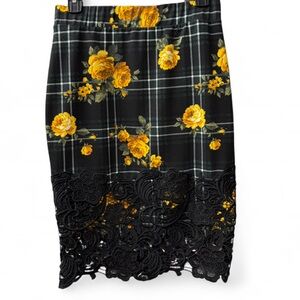 Olivia Blu Lace-Trim Floral Plaid Pencil Skirt - Yellow Roses - Size Medium